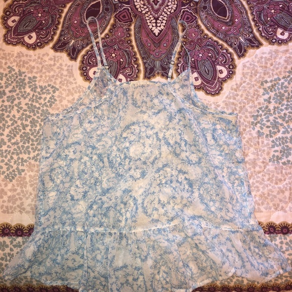 Flowery Top - Picture 2 of 2